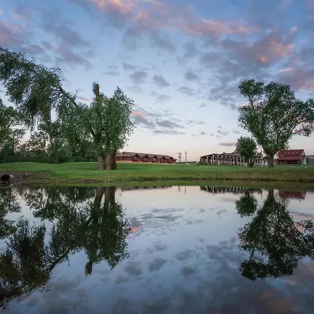 Guest house Tri Duby Golf