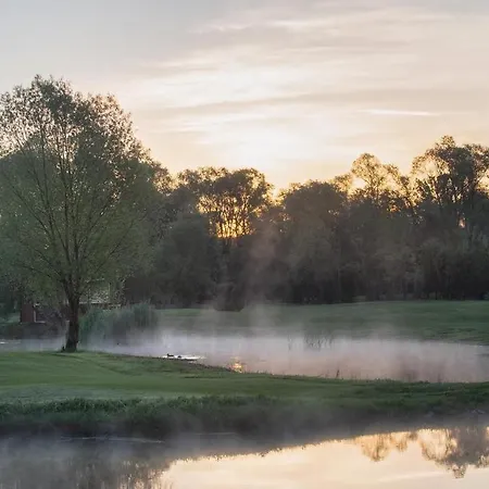 Guest house Tri Duby Golf