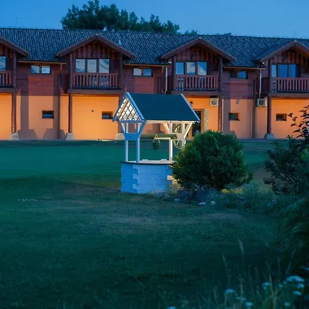 Tri Duby Golf Guest house 3*